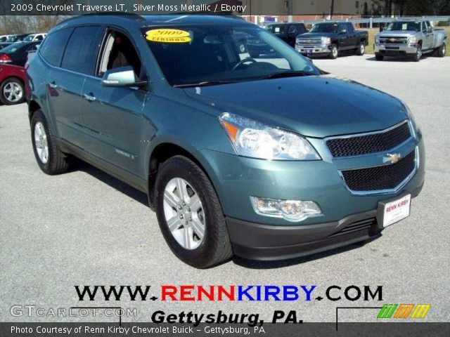 2009 Chevrolet Traverse LT in Silver Moss Metallic