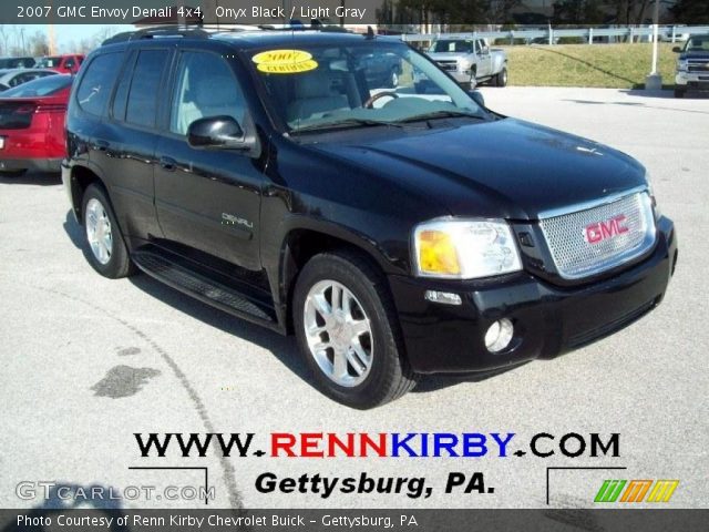 2007 GMC Envoy Denali 4x4 in Onyx Black