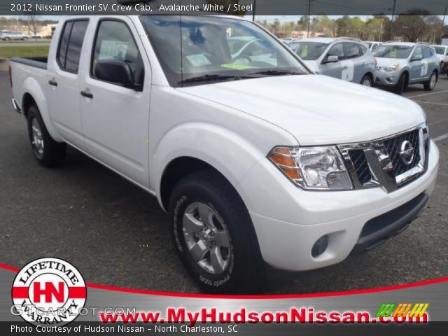 2012 Nissan Frontier SV Crew Cab in Avalanche White