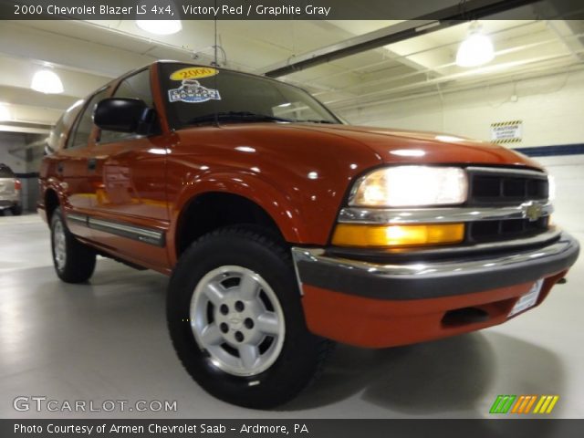 2000 Chevrolet Blazer LS 4x4 in Victory Red