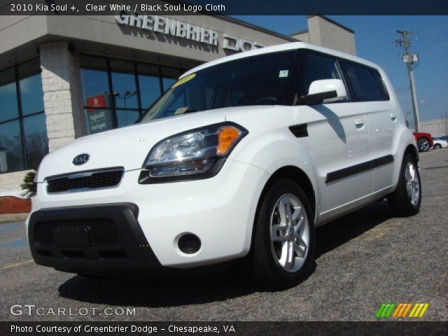 2010 Kia Soul + in Clear White