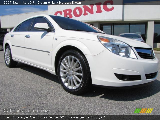 2007 Saturn Aura XR in Cream White