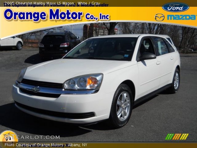 2005 Chevrolet Malibu Maxx LS Wagon in White