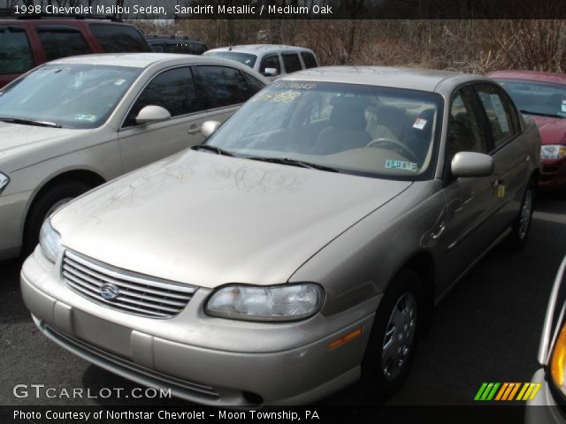 1998 Chevrolet Malibu Sedan in Sandrift Metallic