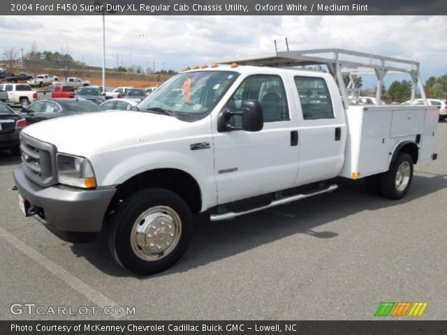 2004 Ford F450 Super Duty XL Regular Cab Chassis Utility in Oxford White