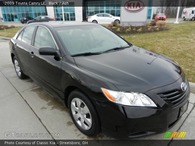 2009 Toyota Camry LE in Black