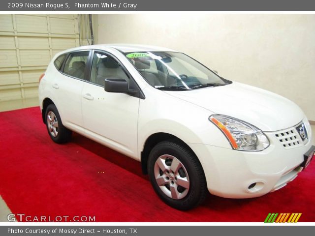 2009 Nissan Rogue S in Phantom White