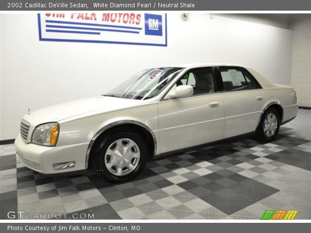 2002 Cadillac DeVille Sedan in White Diamond Pearl