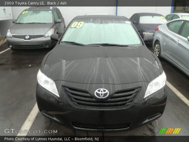 2009 Toyota Camry LE in Black