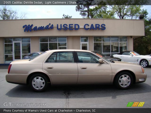 2005 Cadillac DeVille Sedan in Light Cashmere