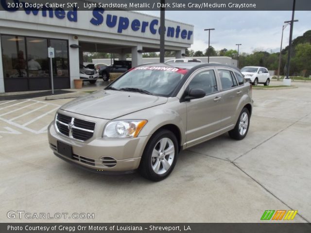 2010 Dodge Caliber SXT in Light Sandstone Metallic