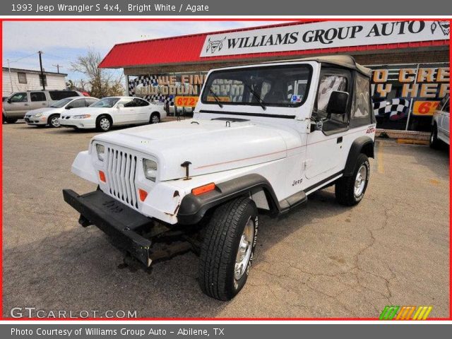 1993 Jeep Wrangler S 4x4 in Bright White