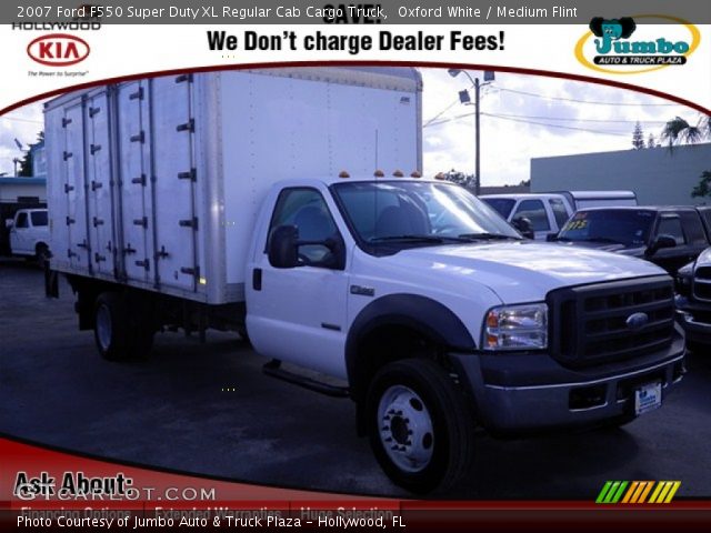2007 Ford F550 Super Duty XL Regular Cab Cargo Truck in Oxford White