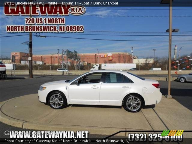 2011 Lincoln MKZ FWD in White Platinum Tri-Coat