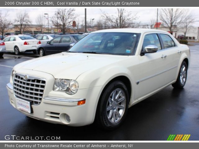 2006 Chrysler 300 C HEMI in Cool Vanilla