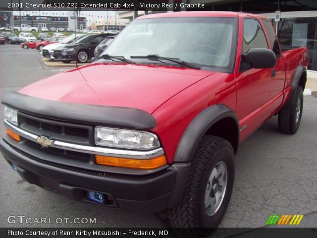 2001 Chevrolet S10 ZR2 Extended Cab 4x4 in Victory Red
