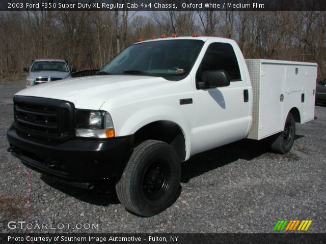 2003 Ford F350 Super Duty XL Regular Cab 4x4 Chassis in Oxford White