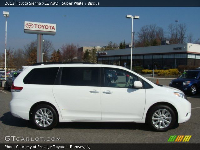 2012 Toyota Sienna XLE AWD in Super White