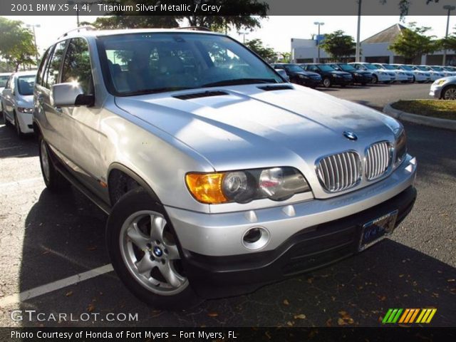 2001 BMW X5 4.4i in Titanium Silver Metallic
