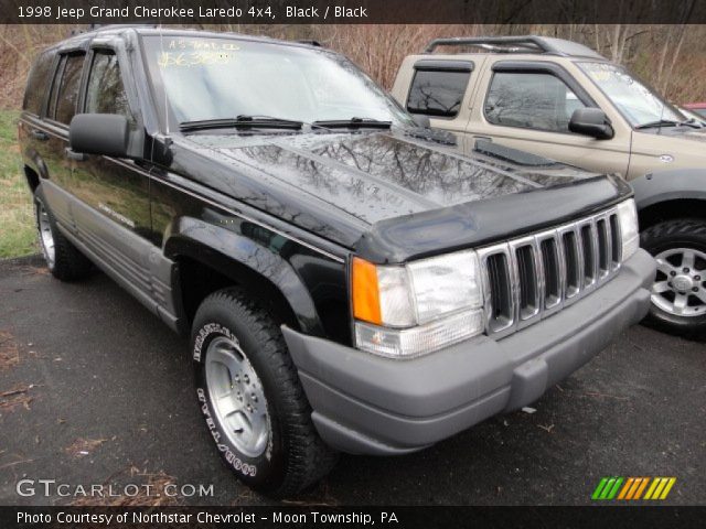 1998 Jeep Grand Cherokee Laredo 4x4 in Black