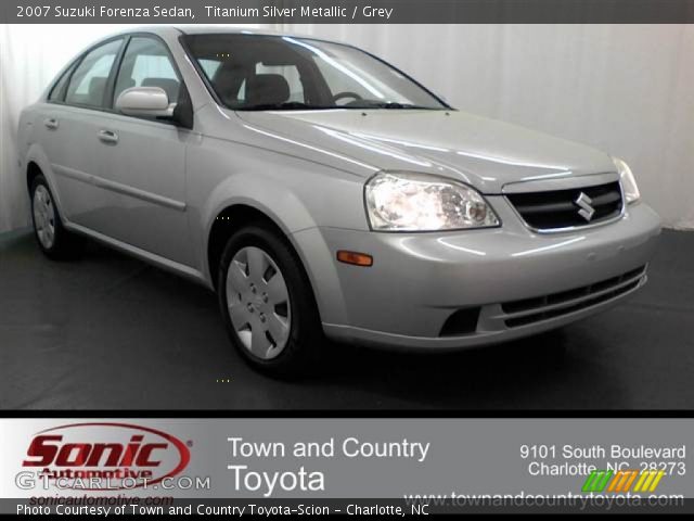 2007 Suzuki Forenza Sedan in Titanium Silver Metallic
