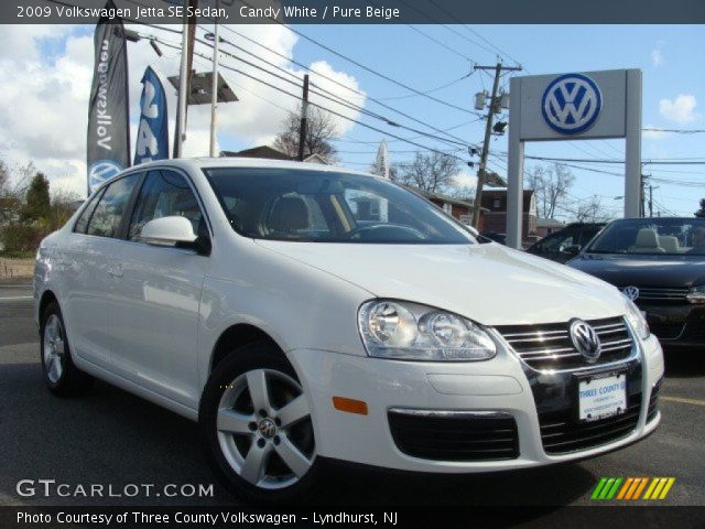 2009 Volkswagen Jetta SE Sedan in Candy White