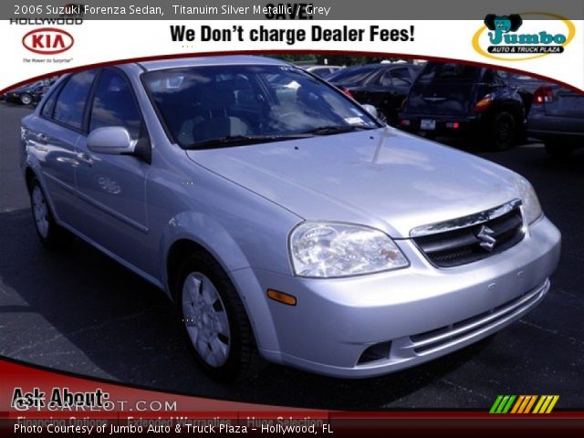 2006 Suzuki Forenza Sedan in Titanuim Silver Metallic