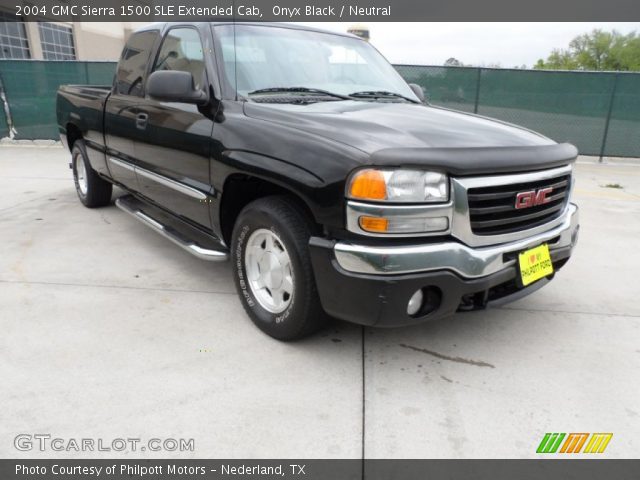 2004 GMC Sierra 1500 SLE Extended Cab in Onyx Black