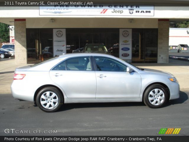 2011 Toyota Camry SE in Classic Silver Metallic