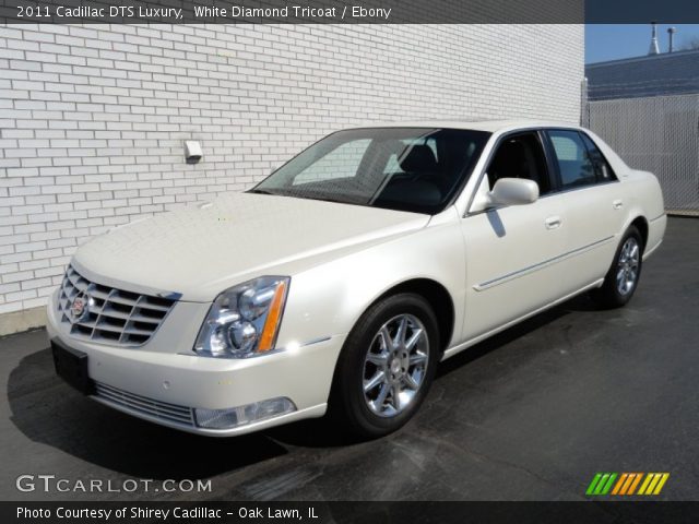 2011 Cadillac DTS Luxury in White Diamond Tricoat