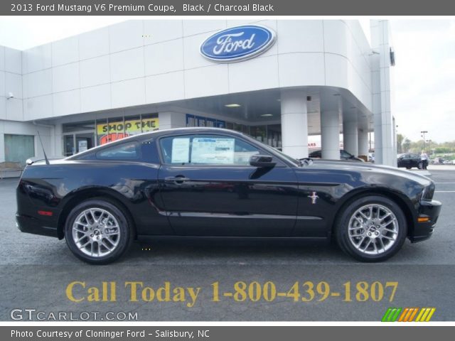 2013 Ford Mustang V6 Premium Coupe in Black