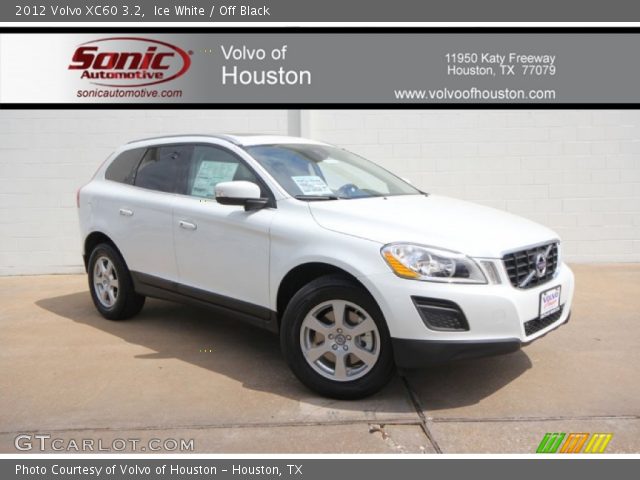 2012 Volvo XC60 3.2 in Ice White