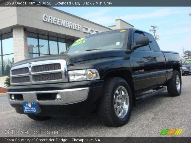 1999 Dodge Ram 1500 SLT Extended Cab in Black