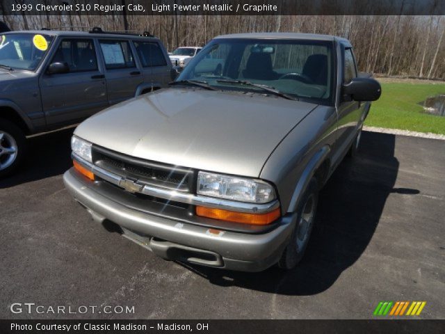 1999 Chevrolet S10 Regular Cab in Light Pewter Metallic