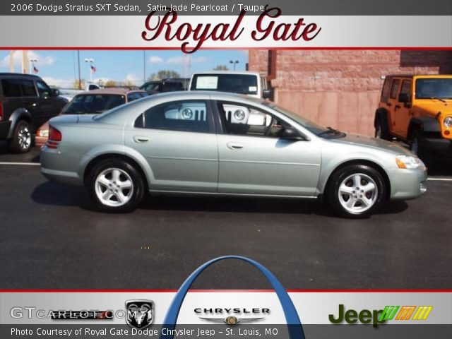 2006 Dodge Stratus SXT Sedan in Satin Jade Pearlcoat