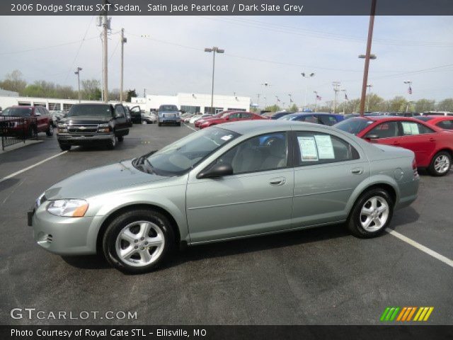 2006 Dodge Stratus SXT Sedan in Satin Jade Pearlcoat
