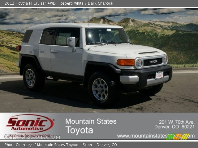 2012 Toyota FJ Cruiser 4WD in Iceberg White