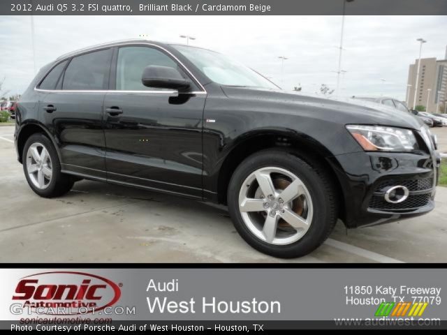 2012 Audi Q5 3.2 FSI quattro in Brilliant Black