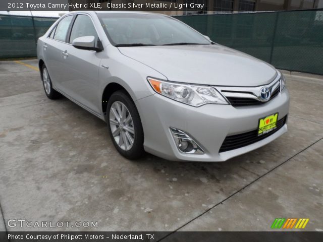 2012 Toyota Camry Hybrid XLE in Classic Silver Metallic