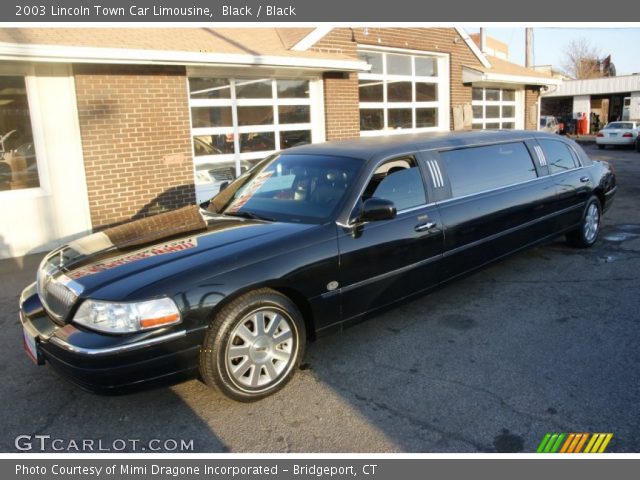 2003 Lincoln Town Car Limousine in Black