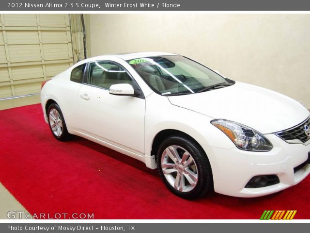 2012 Nissan altima coupe winter frost #9