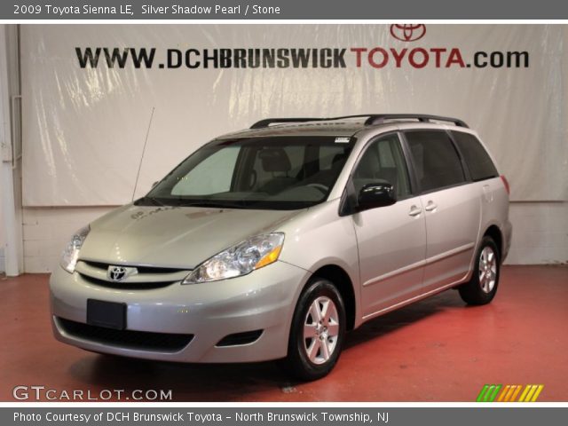 2009 Toyota Sienna LE in Silver Shadow Pearl