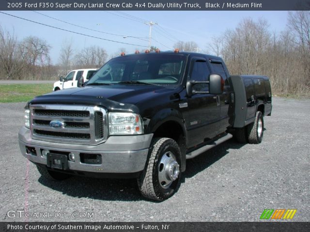 2005 Ford F350 Super Duty Lariat Crew Cab 4x4 Dually Utility Truck in Black