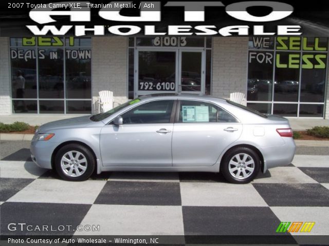 2007 Toyota Camry XLE in Titanium Metallic