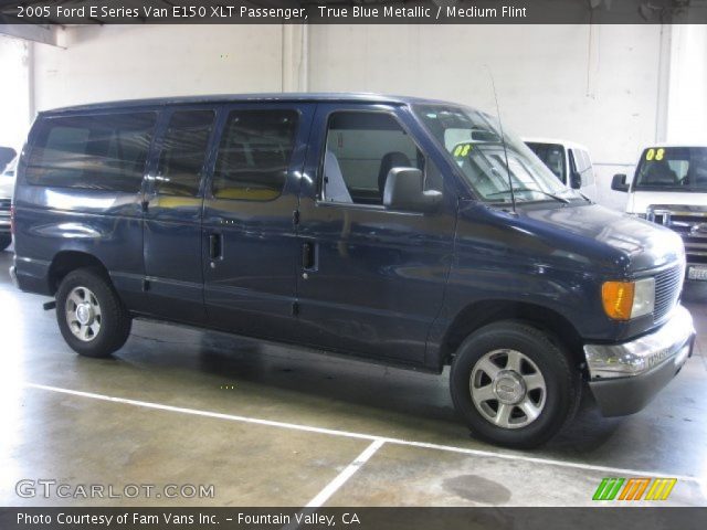 2005 Ford E Series Van E150 XLT Passenger in True Blue Metallic