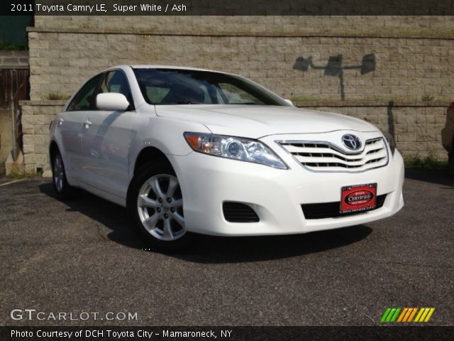 2011 Toyota Camry LE in Super White