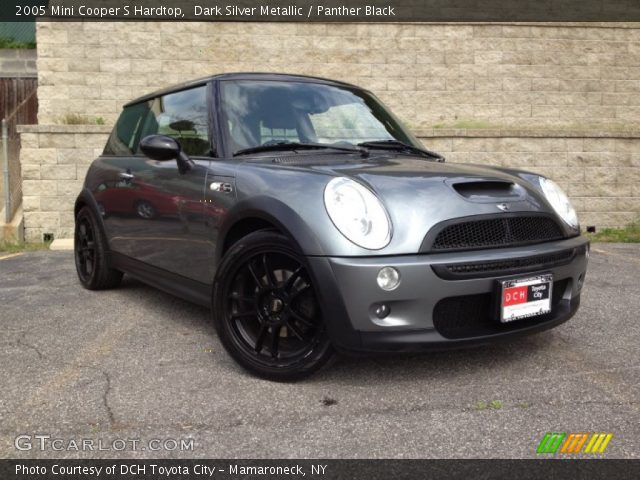 2005 Mini Cooper S Hardtop in Dark Silver Metallic