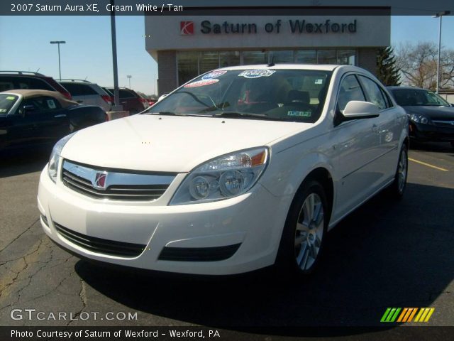 2007 Saturn Aura XE in Cream White