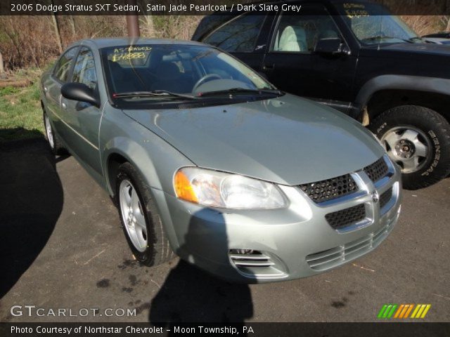 2006 Dodge Stratus SXT Sedan in Satin Jade Pearlcoat