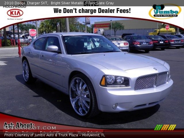 2010 Dodge Charger SXT in Bright Silver Metallic